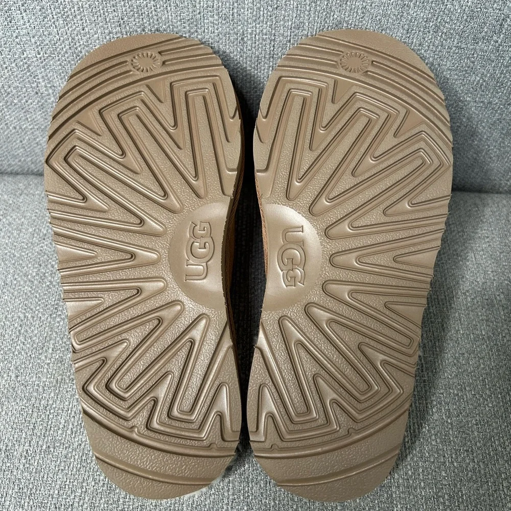 UGG “slide into